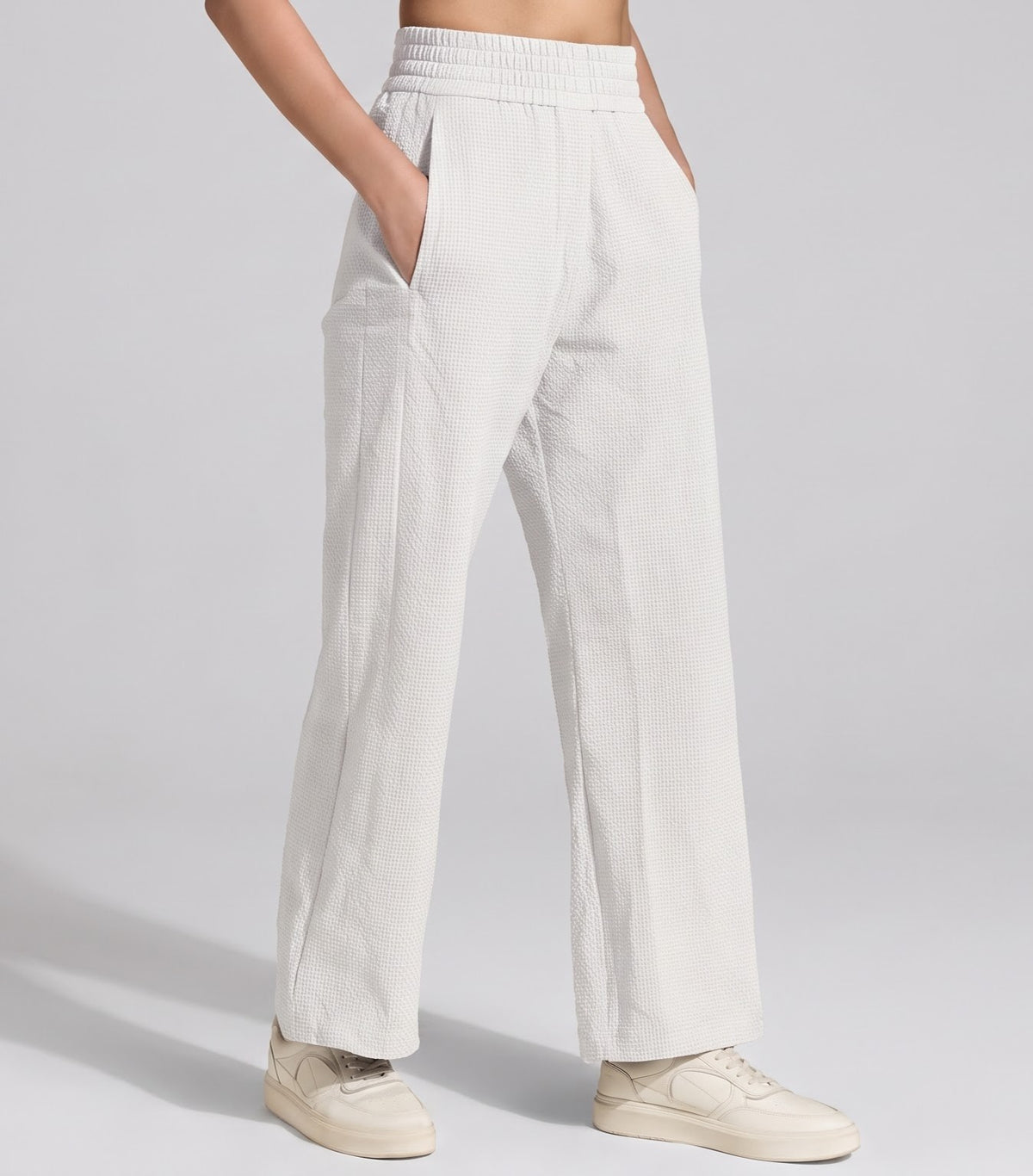 Flexgrid Relaxed Pant - White