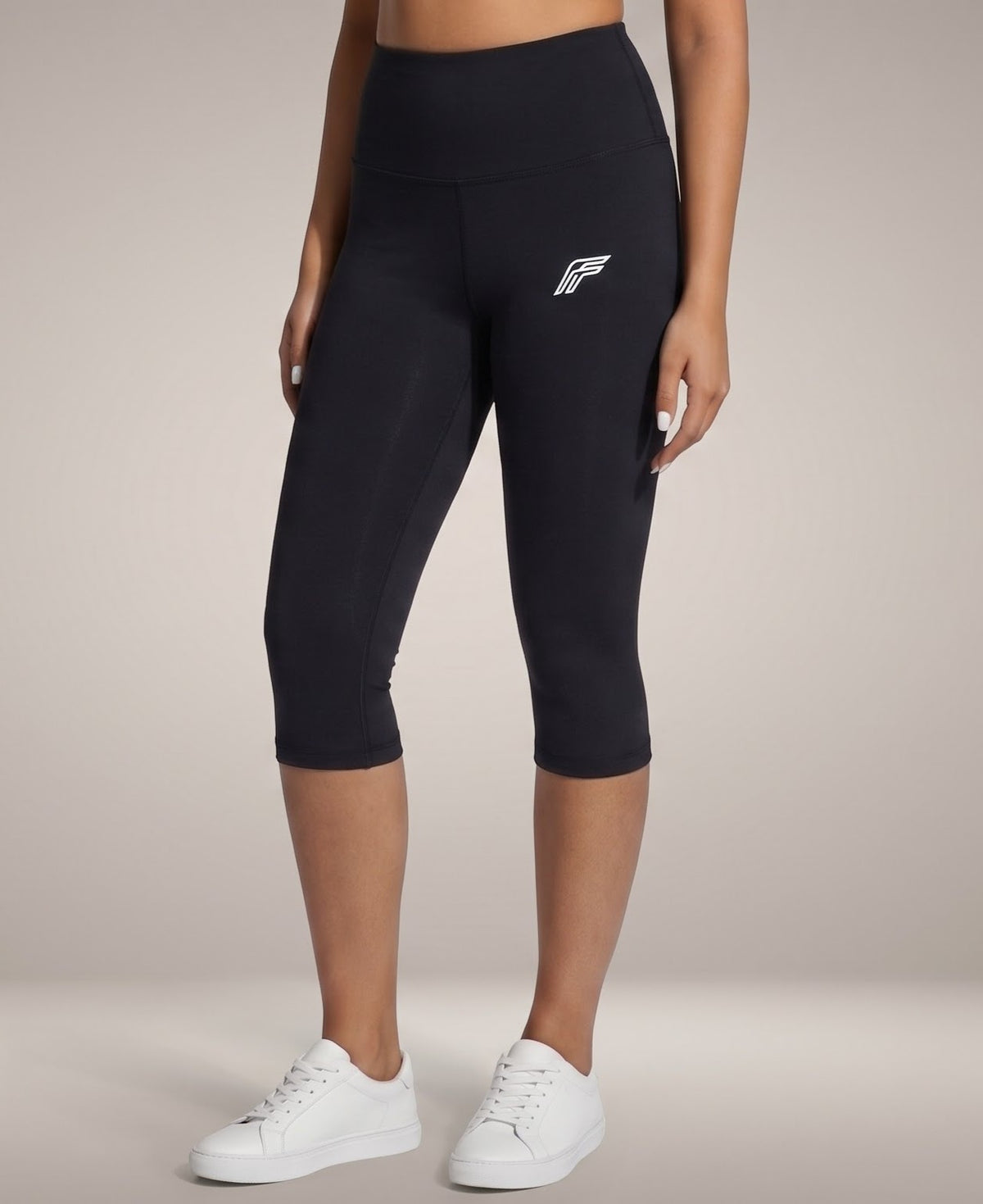 Hybrid 3/4 Capri Leggings - Origin Black